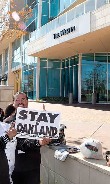 San Diego Buzz: Chargers still in limbo